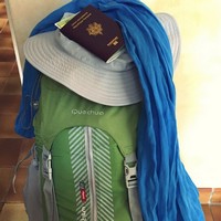 sac de randonnée et passeport
