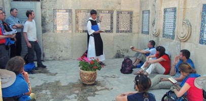 Réflexion et prière au Carmel du Pater Noster à Jérusalem