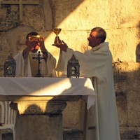 Messe dans les ruines