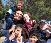 Benoit et Agnes avec les jeunes de marseille