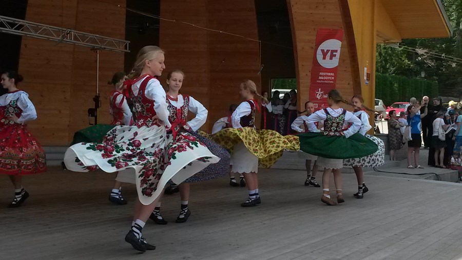danse folklorique polonaise