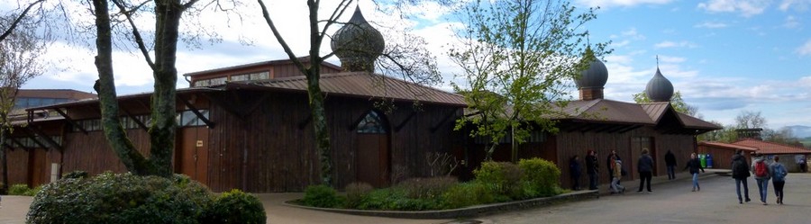 vue sur l'église de la Réconciliation à Tiazé