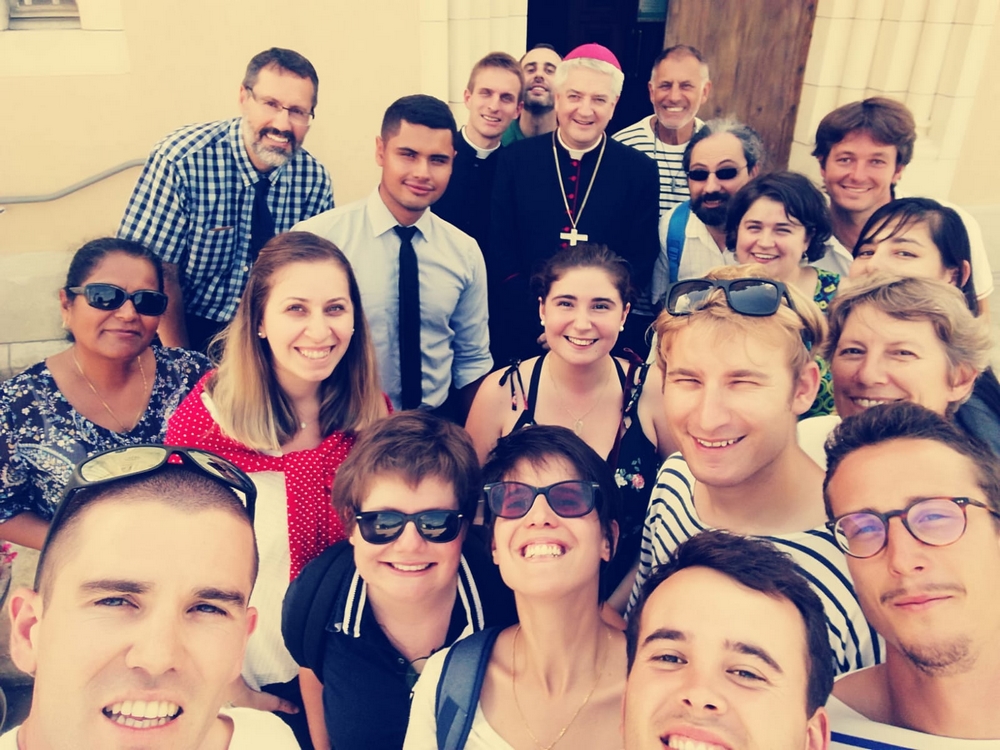 selfie groupe JMJ a la voile et diocese 64 12 8 18 Photo Maud D