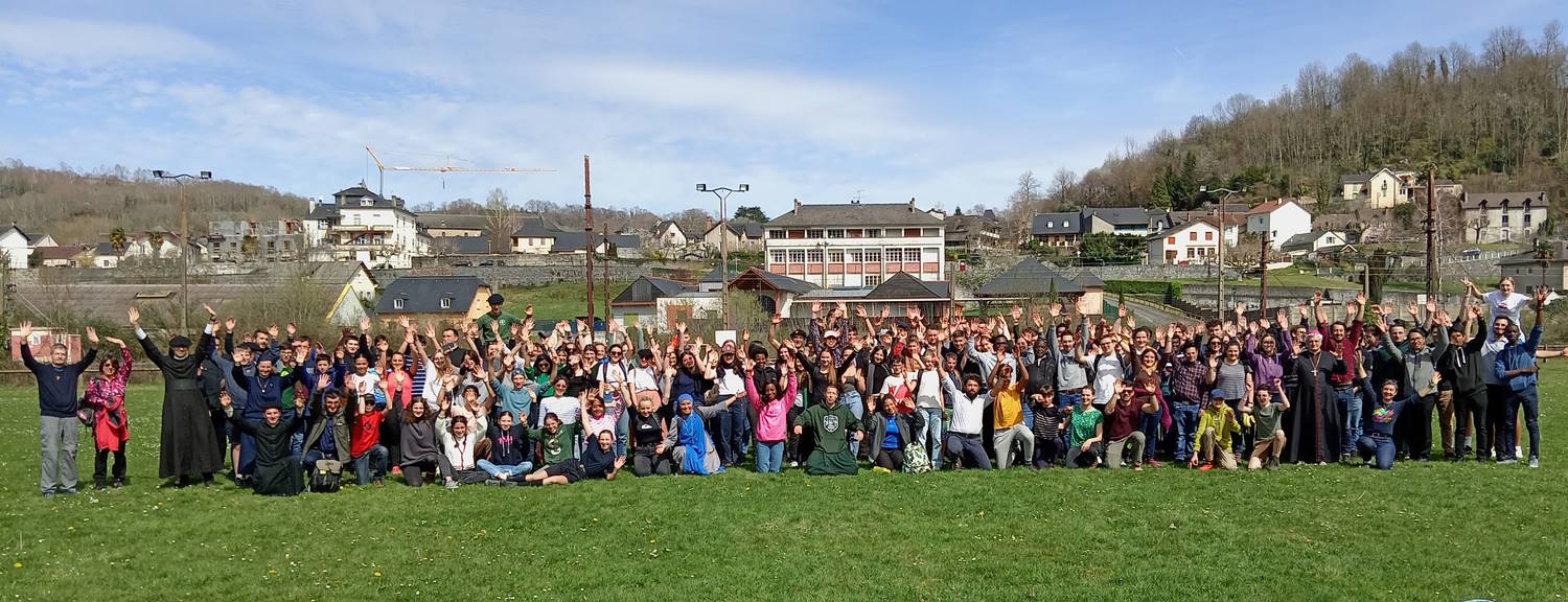 groupe de 170 personnes