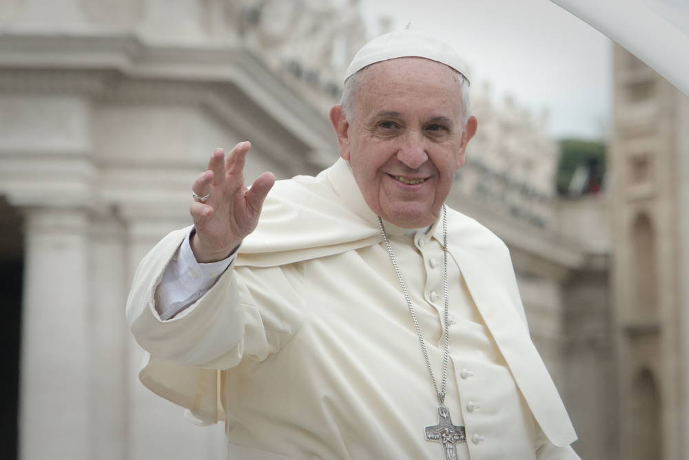 Pape François, photo de Jeffrey Bruno, licence Creative Commons, autorisation à partager et à adapter